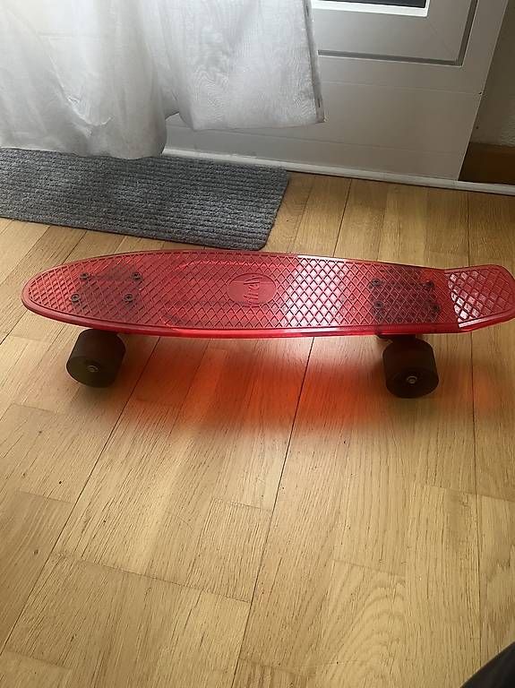 Skateboards: Pennyboard / Skateboard  – Usato da Luzern venduto da sve_d8kj