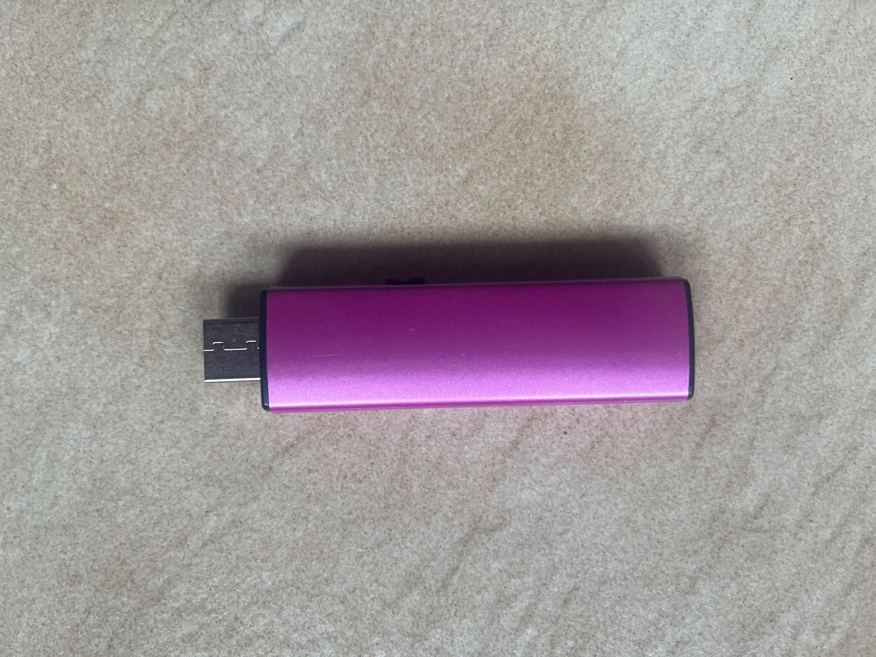Accendini: Briquet rechargeable par USB neuf rose – Nuovo (secondo la descrizione) da Vernayaz venduto da Darkfrost 2