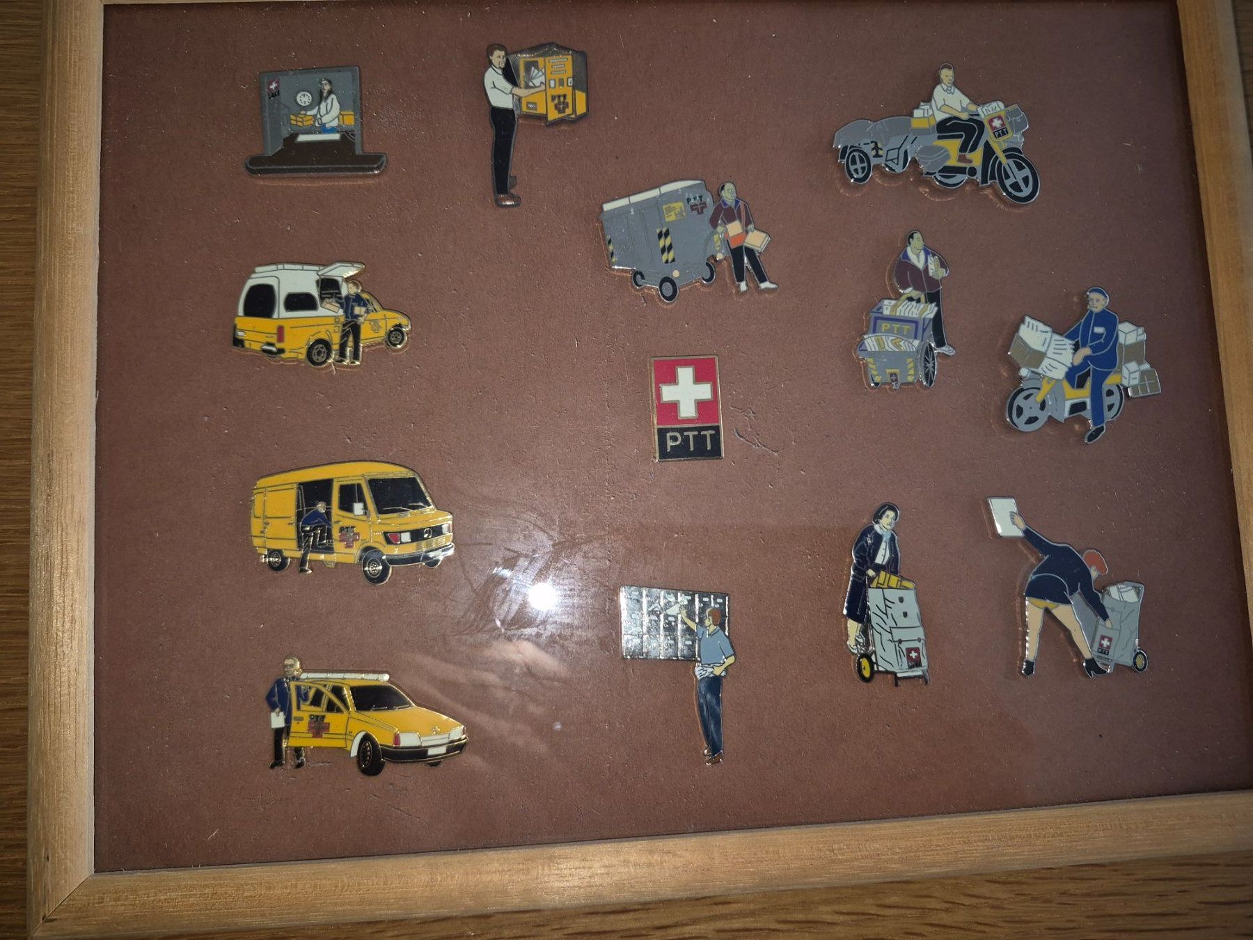 Placchette & Badge: Pin Div. PTT Post – Usato da Buttikon SZ venduto da sefa02 1