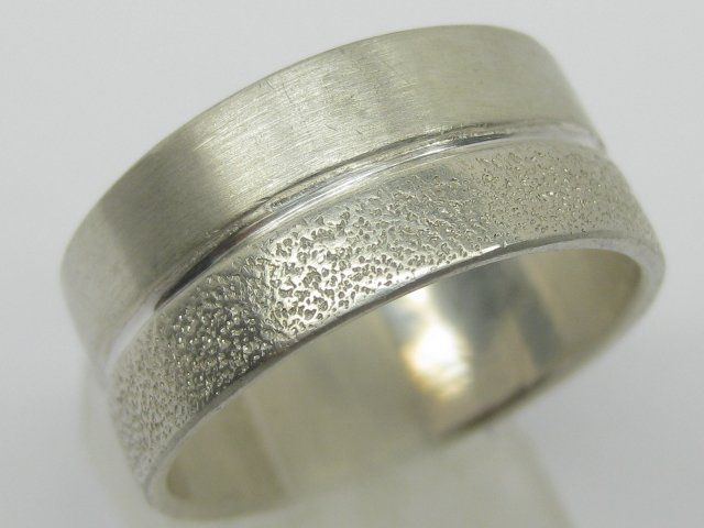 Anelli: breiter Ring Silber 925 Glitzer Gr. 59 – Usato da Ermatingen venduto da Decovin