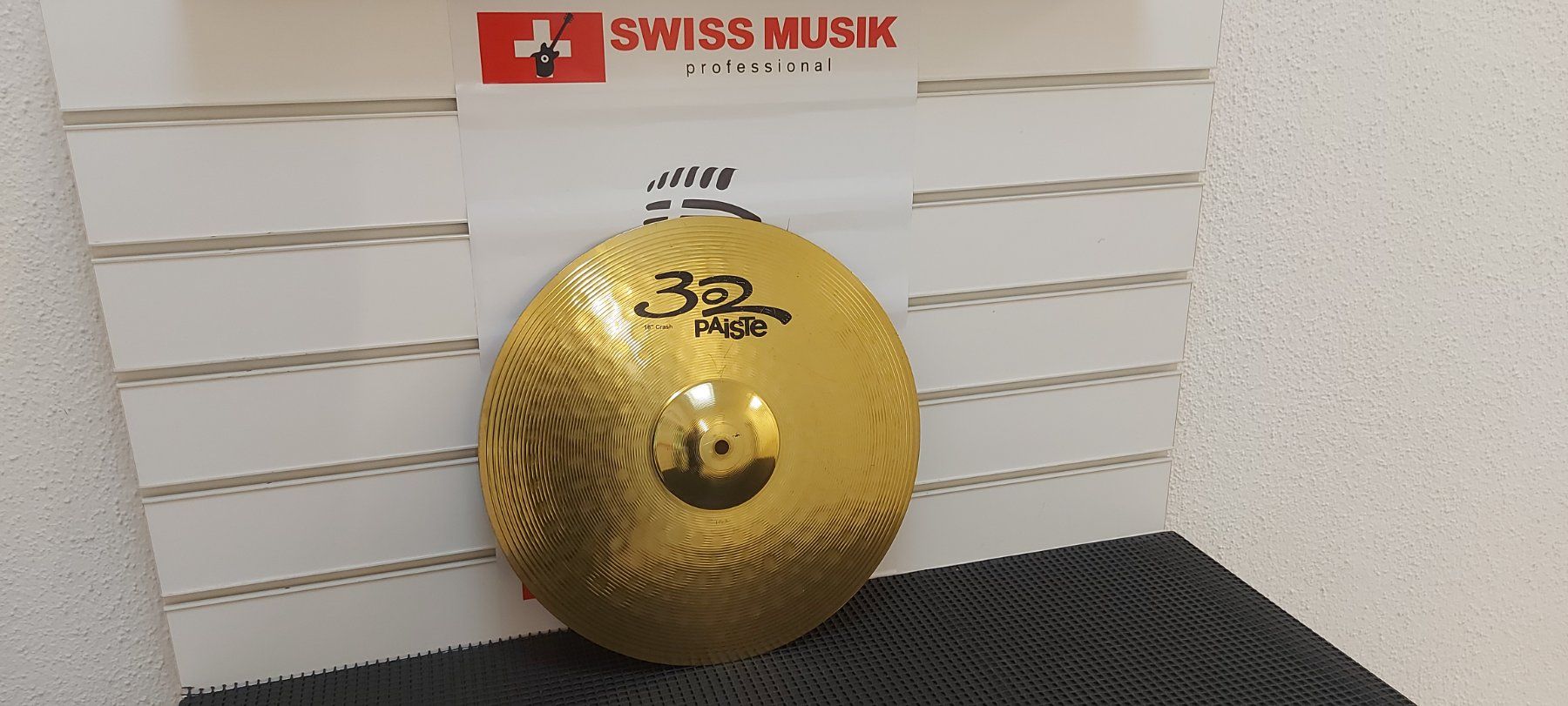 Paiste Musikinstrumente: 16" Paiste 302 Crash – Gebraucht aus Glattbrugg von Swissmusik