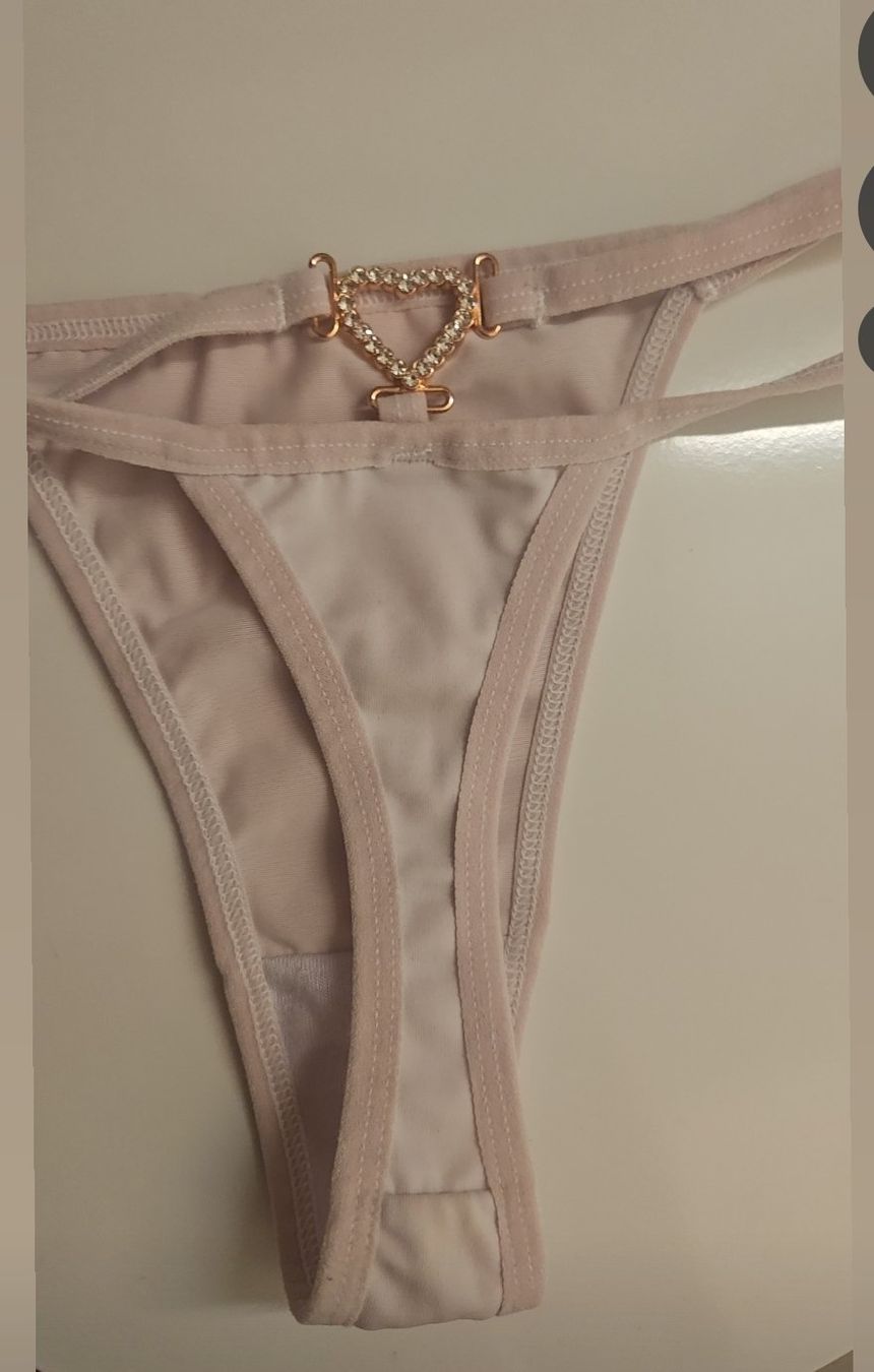 Autres dessous: Tanga rosa gewaschen – D'occasion à Suhr par jes_rtc9