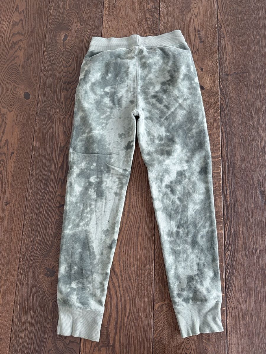 Gap Pantalons: GAP Jogginghose Jungen Gr.XXL – D'occasion à Büren SO par Nuri09 1