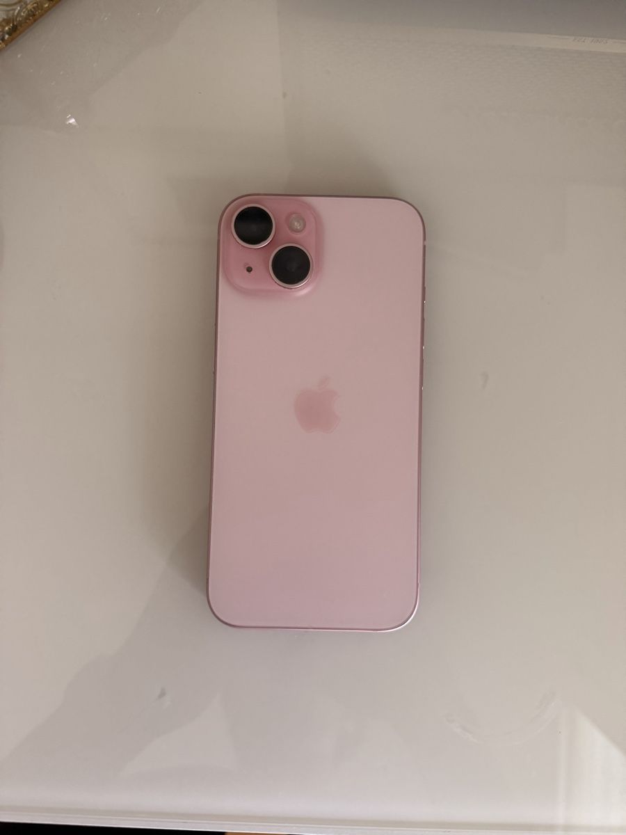 Apple Telefoni cellulari / Smartphones: iphone 15 Pink – Usato da Wetzikon ZH venduto da jul_8jll 1