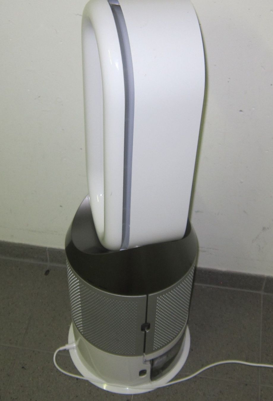 Dyson Luftreiniger: DYSON Pure Humidify + Cool PH01 Defekt; Fehler Wassertank – Gebraucht aus Männedorf von livesteam 6