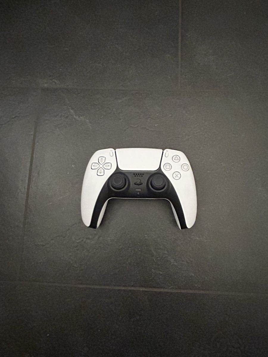 Sony Console: PS5 – Nuovo (secondo la descrizione) da Möriken AG venduto da Pircher123 5