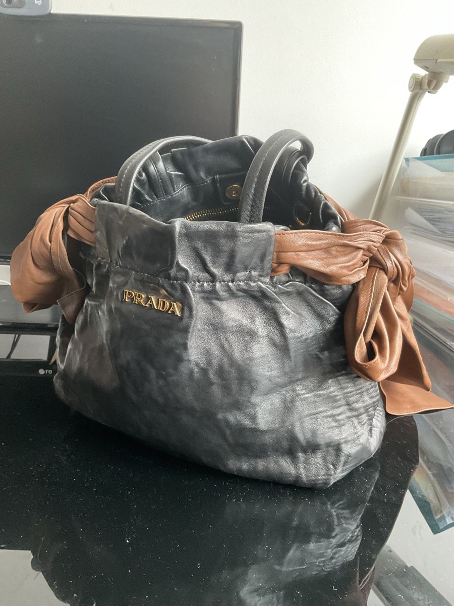 Prada Borse da donna: Prada Leather Bag Black Authentic – Nuovo (secondo la descrizione) da Bäch SZ venduto da ValentinaKH