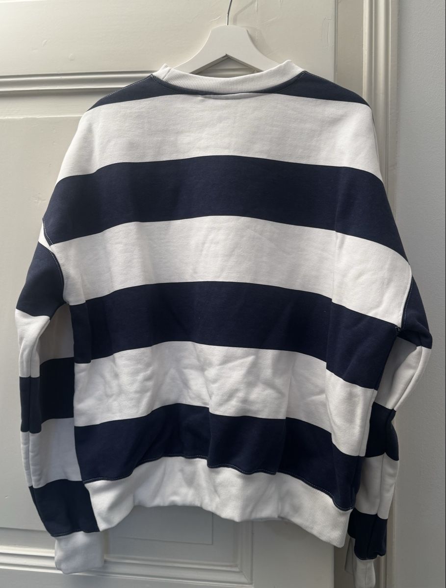 Pull&Bear Maglioni & Felpe: New Striped Round Neck Sweatshirt - Pull&Bear. – Nuovo (secondo la descrizione) da Zürich venduto da ber_78xz 2