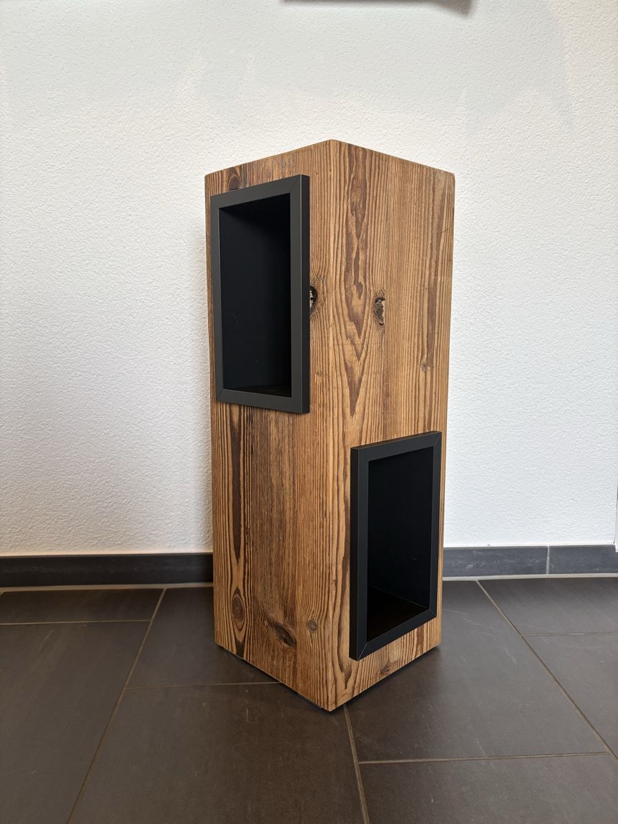 Cassettiere: Altholz-Säule mit Nischen – Nuovo (secondo la descrizione) da Buttisholz venduto da Siby8
