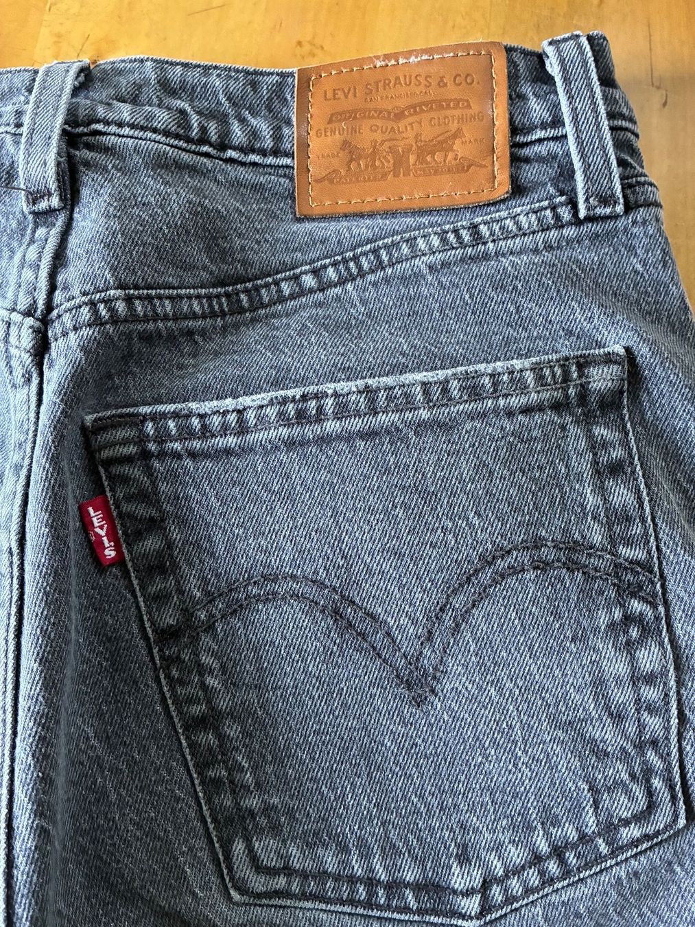Levi's Jeans: Levi´s ribcage straight ankle W28 L 27 anthrazit – Usato da Schaffhausen venduto da FannyUsedom 2