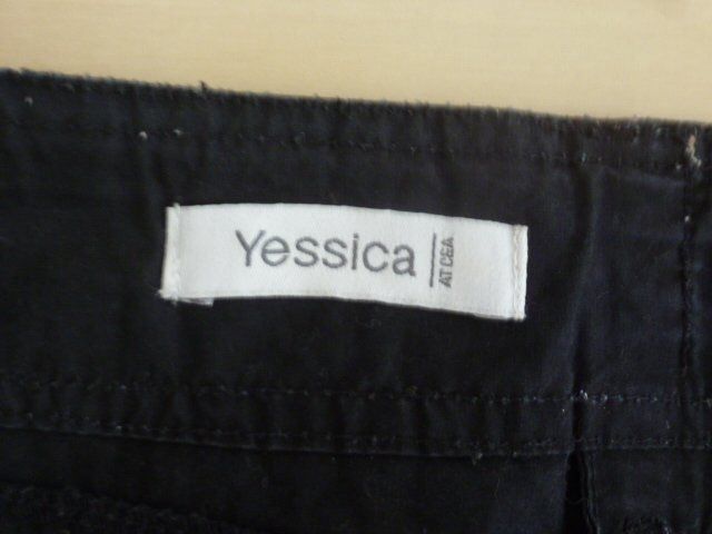Hosen: Shorts schwarz – Gebraucht aus Luzern von Ankerli 3