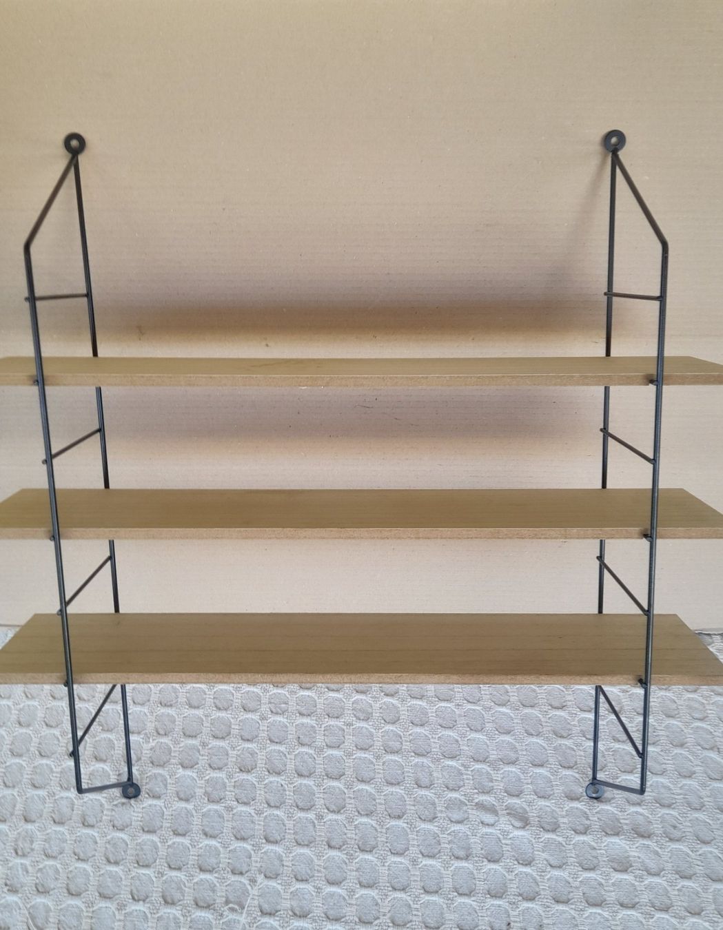 String Scaffali: Vintage String Regal/Metall Holz 3 Ablagen – Usato da Thun venduto da Treff.....e