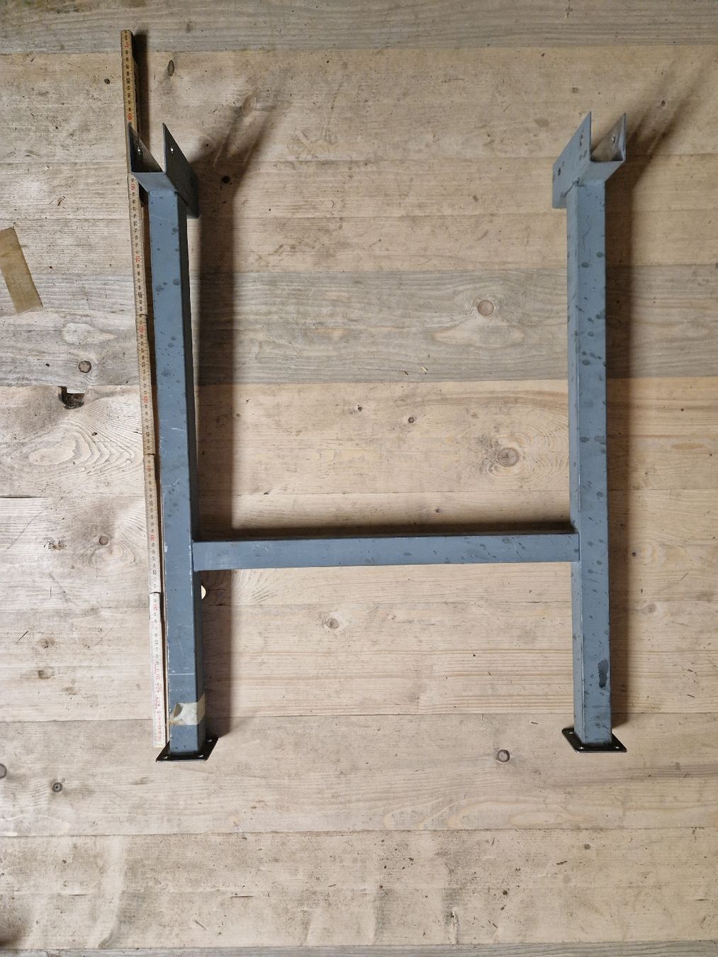 Sonstiges Mobiliar: Tischbeine aus Metall – Gebraucht aus Thalheim von lae_5ck9