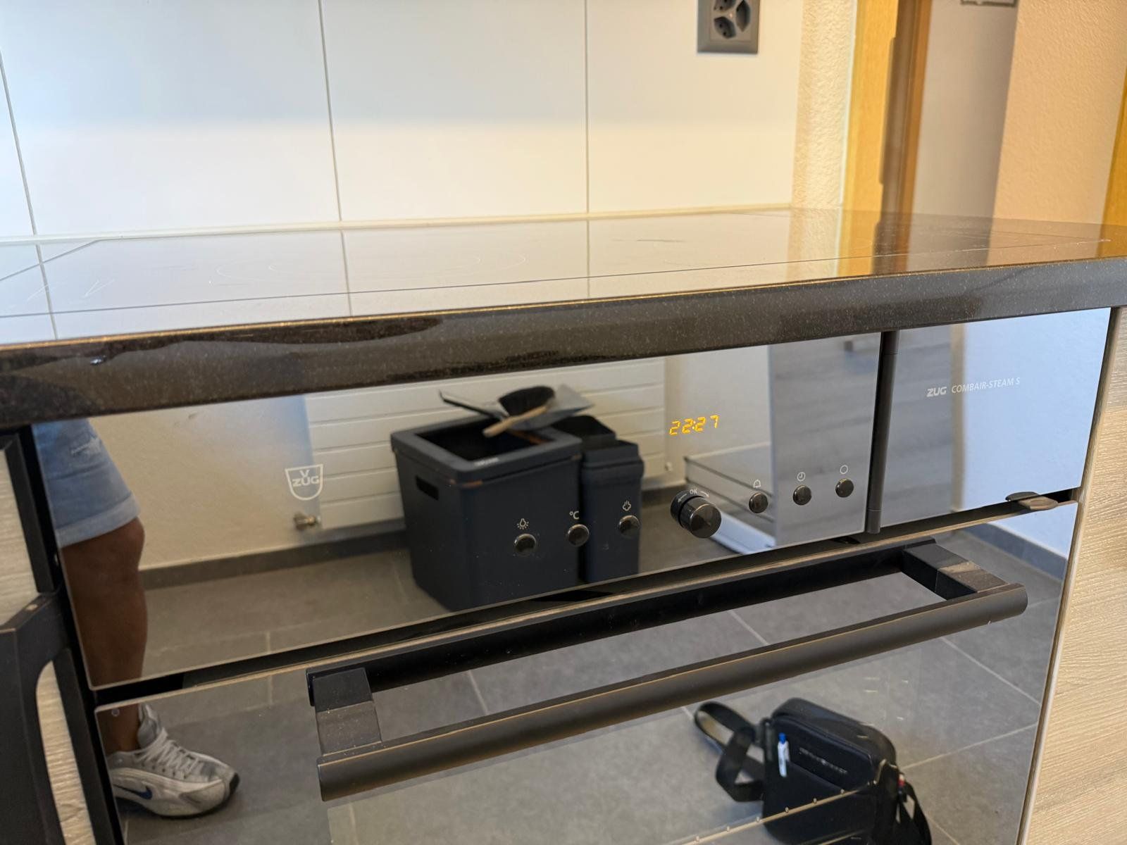 V-Zug Backöfen: offen – Gebraucht aus Thalwil von peterson17 8