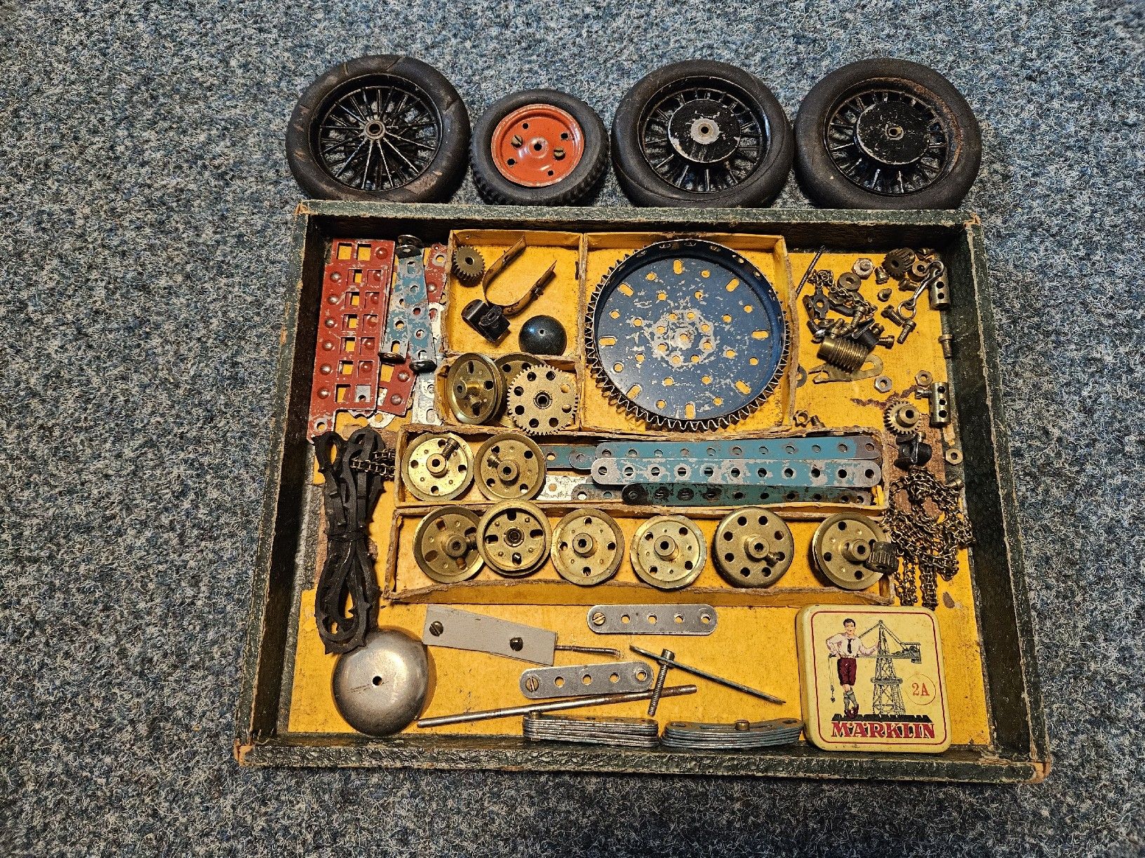 Kit di costruzioni: Metall Baukastenteile Märklin – Usato da Haslen GL venduto da Sandra40 1