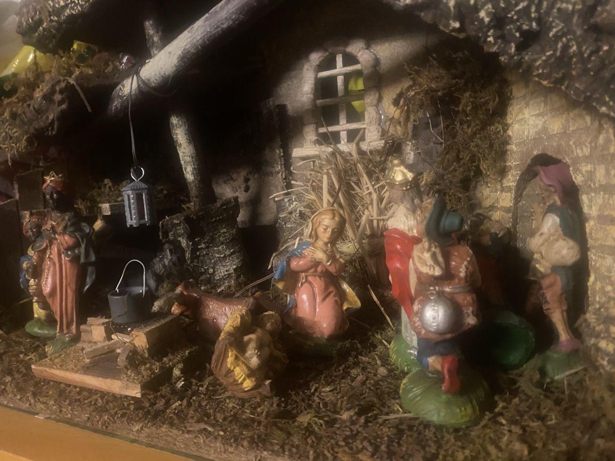 Tutte le decorazioni: Handgefertigte Weihnachtskrippe mit Beleuchtung, Top! – Usato da Watt venduto da Willis4 2