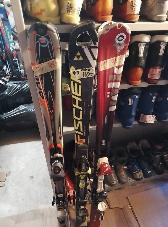 Sci: Skis 145cm piste, prix -30% – Usato da Leysin venduto da Liquidation-404 1