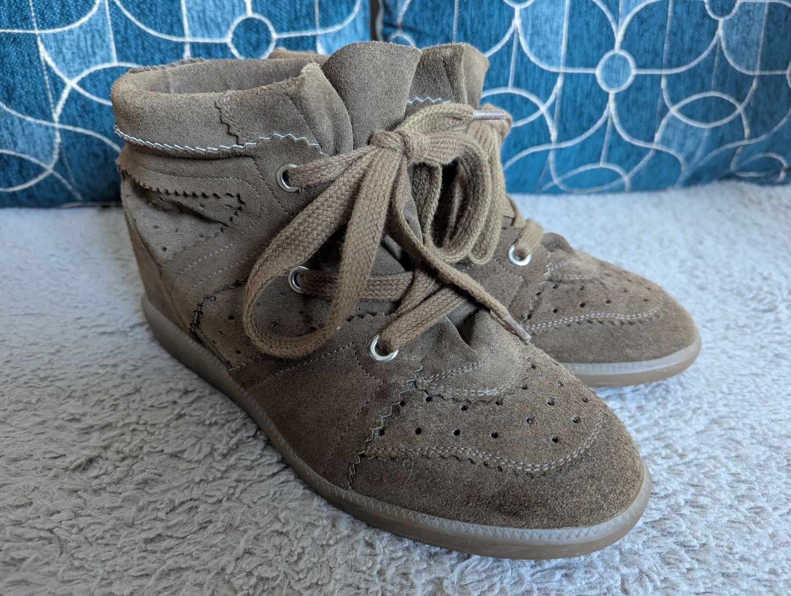 Isabel Marant Chaussures femmes: chaussures baskets Bobby Isabel Marant 41 – D'occasion à Montreux par dem_gyt9 5