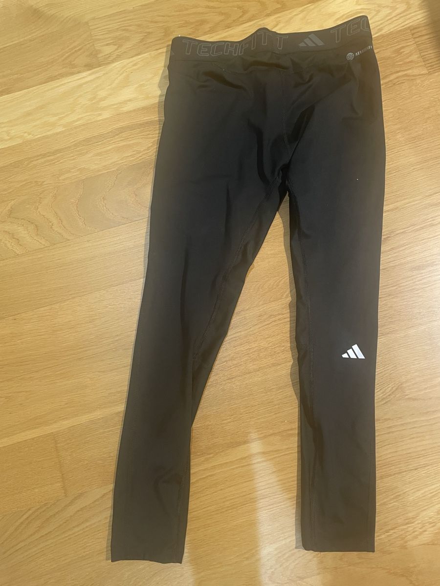 Adidas Pantaloni: Adidas Techfit Leggings L – Usato da uster venduto da 2017c 1