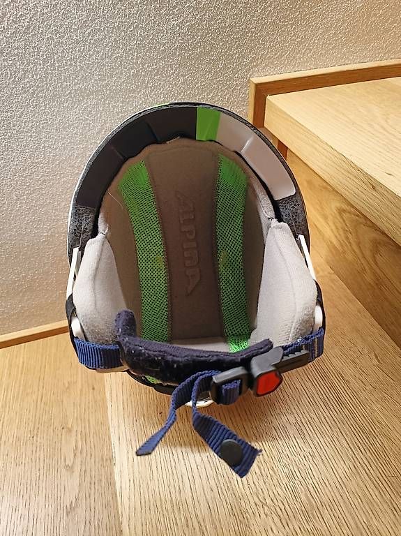 Caschi: Skihelm Alpina Gr. 51-55 – Usato da Humlikon venduto da Zitrone011 1