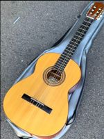 Gitarre „Estrada“ No 3 mit Tasche 