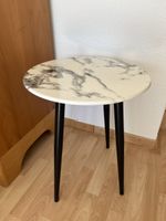 Beistelltisch mit Marmorplatte