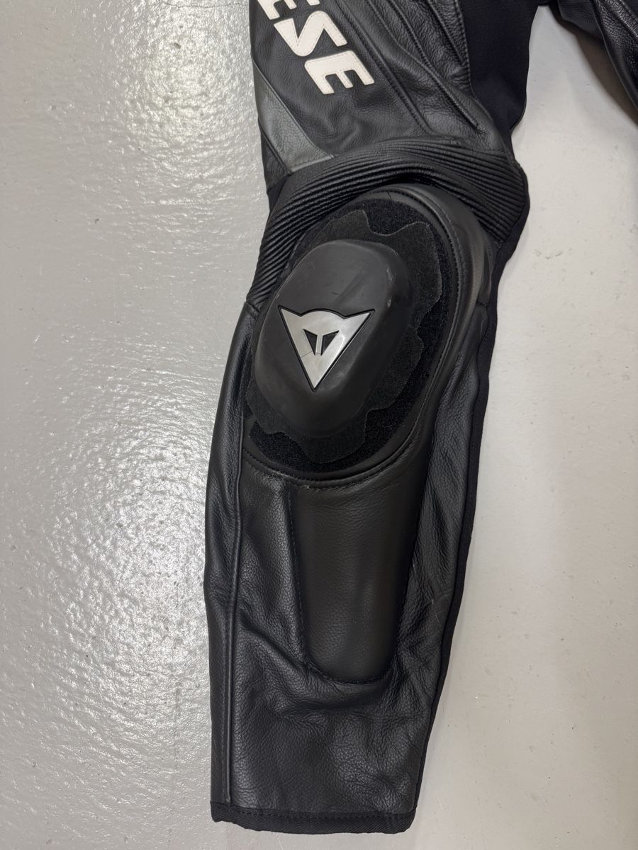 Dainese Lotti di vestiti: Dainese 2- Teiler Lederjacke & Hosen – Usato da Cham venduto da Resch_96 5