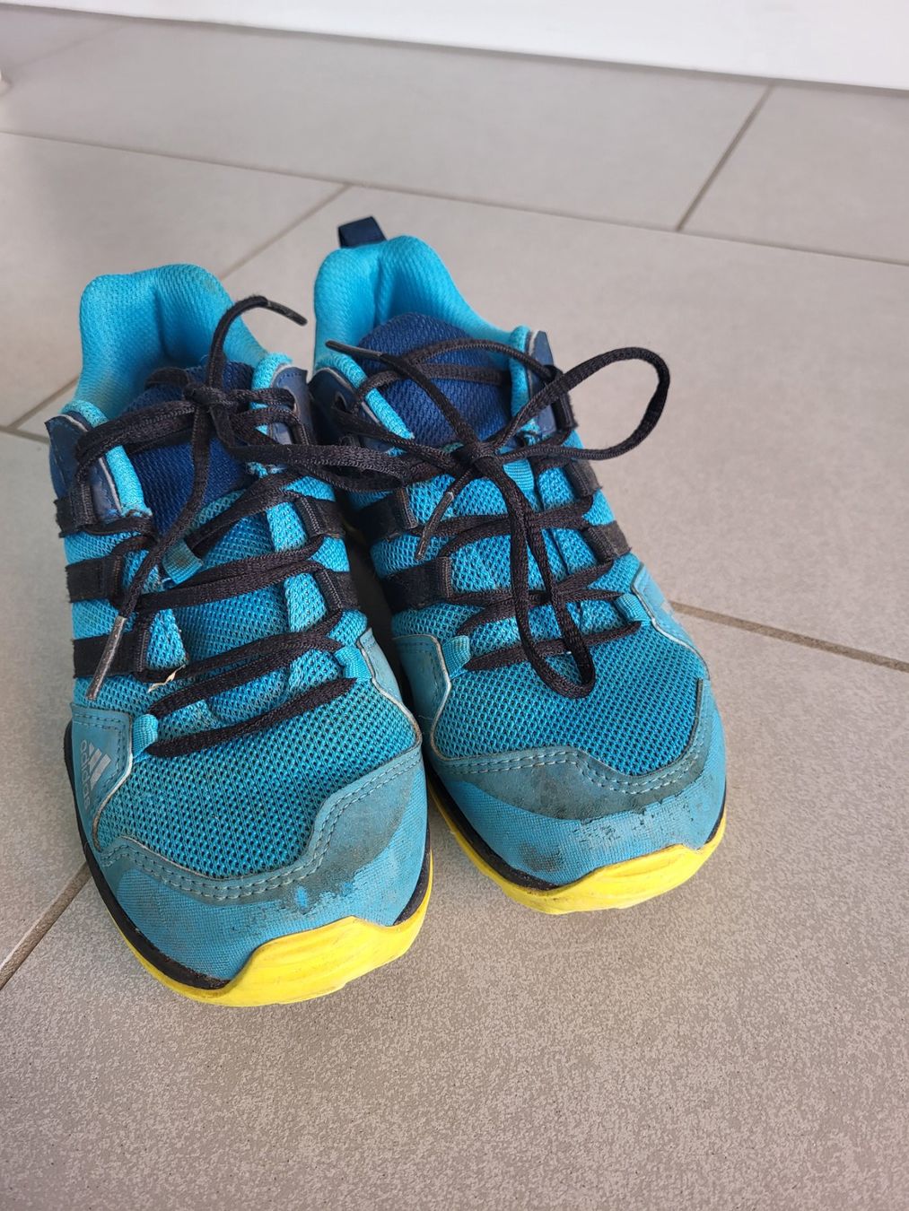 Adidas Schuhe für Jungen: Adidas Terrex Wanderschuhe Turnschuhe gr. 32 – Gebraucht aus Boswil von i12i 2