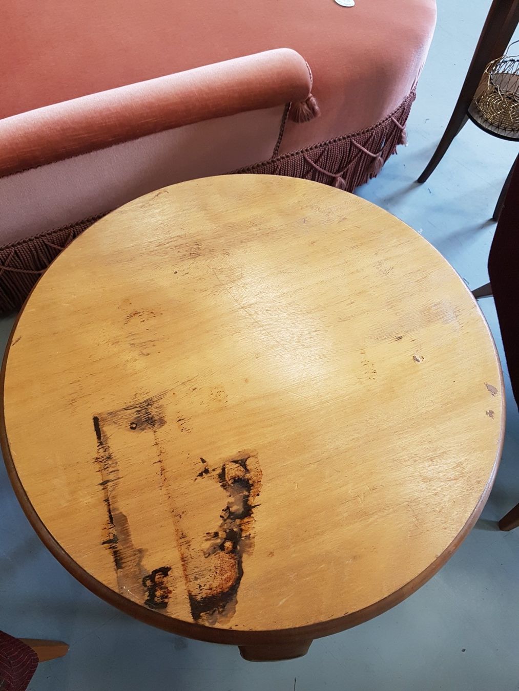 Tavoli: Retro Stuben- Couchtisch, 40er/50er – Difettoso da St. Antoni venduto da Mischtle 4