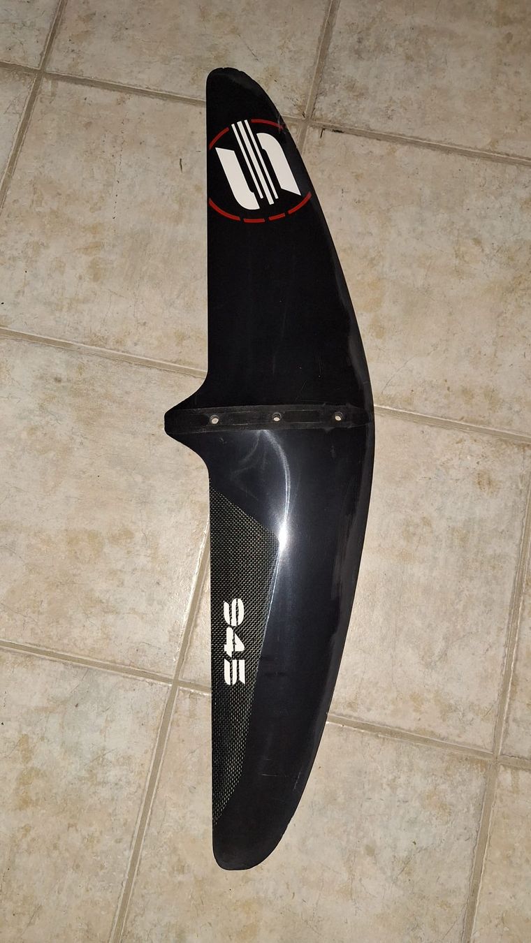 Sabfoil Tavole da surf e di nuoto: Sabfoil Frontwing 945 – Usato da Unterterzen venduto da elebo