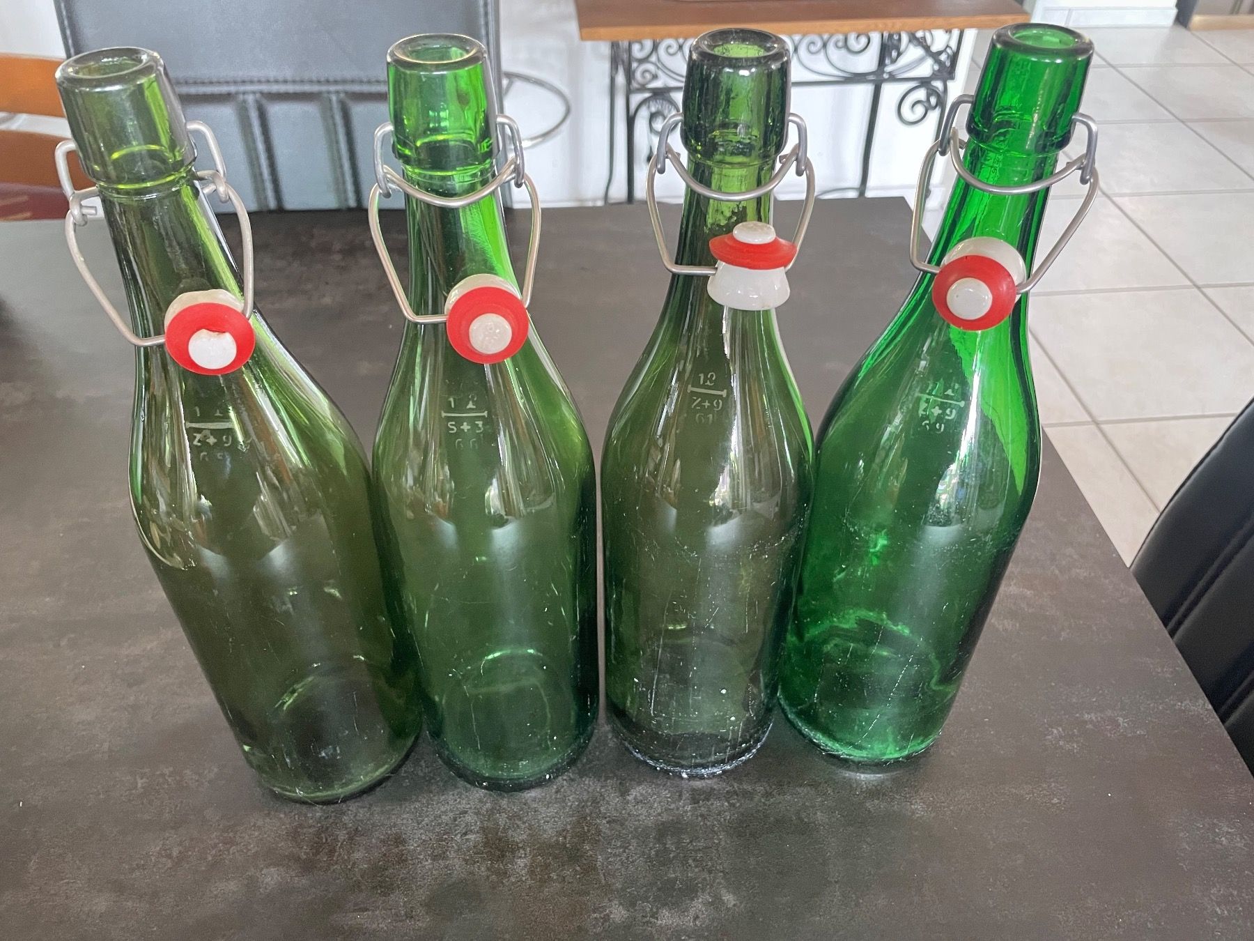 Flaschen: Anciennes Bouteilles Bülach 1L – Gebraucht aus Vallamand von Bricbracbroc82 1