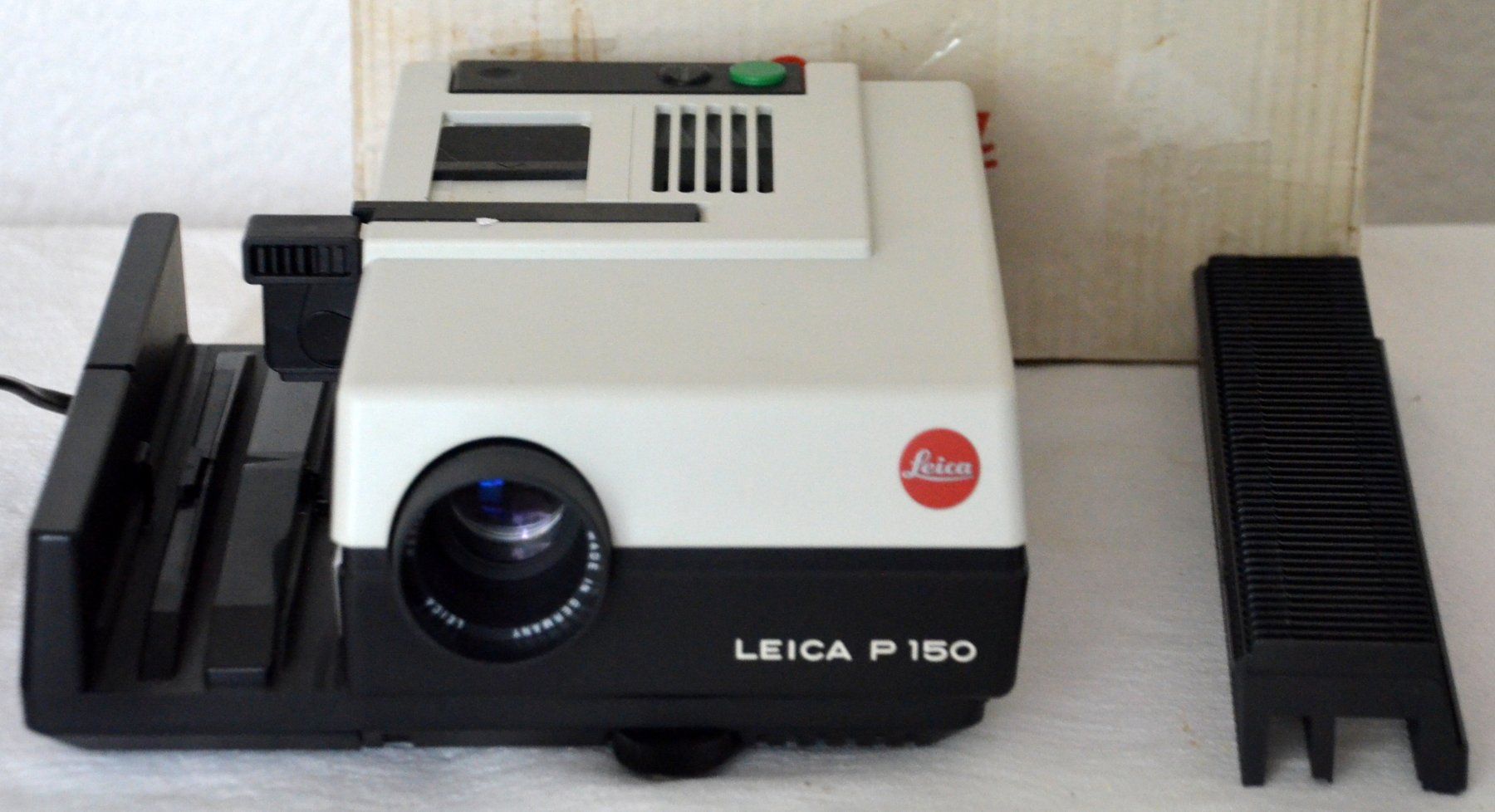 Projecteur diapositive leica p 150 - Photo, audio & vidéo