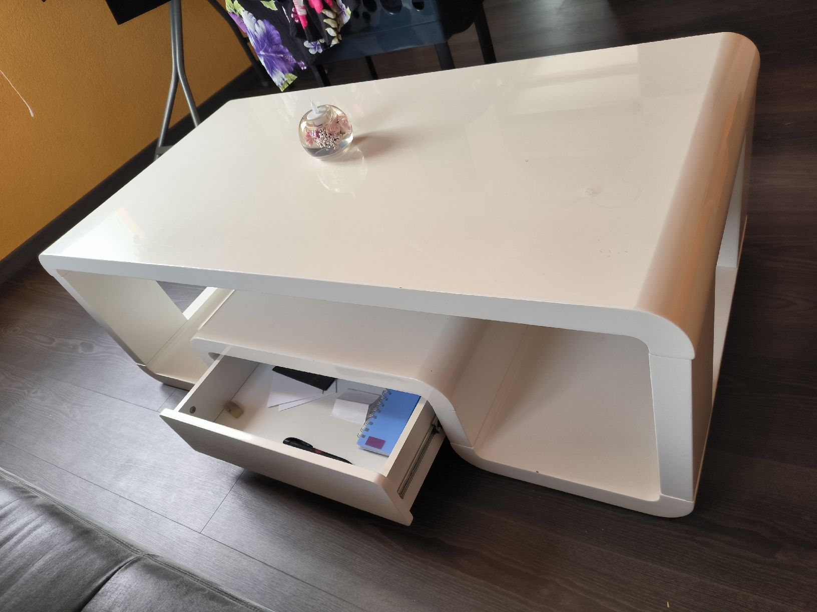 Tische: Couchtisch in weiss – Gebraucht aus Othmarsingen von Othm13