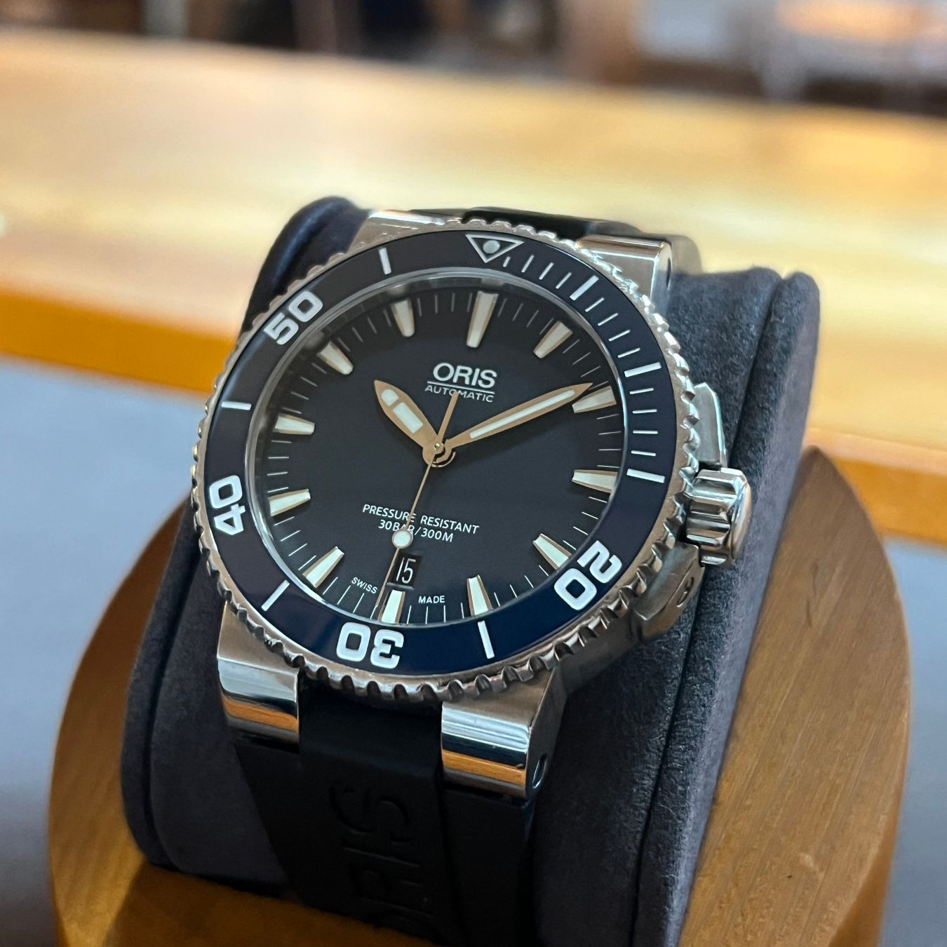 Oris Montres: Oris Aquis Date Automatic Black Dial 7653 – D'occasion à Carouge GE par Watchaser 2