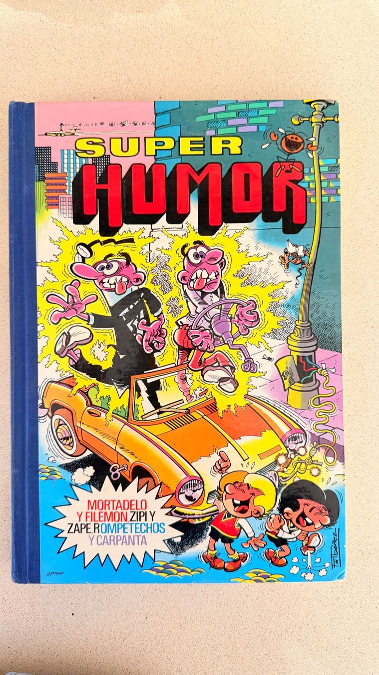 Libri: Buch auf Spanisch "Super Humor" – Usato da Würenlos venduto da JRP_71