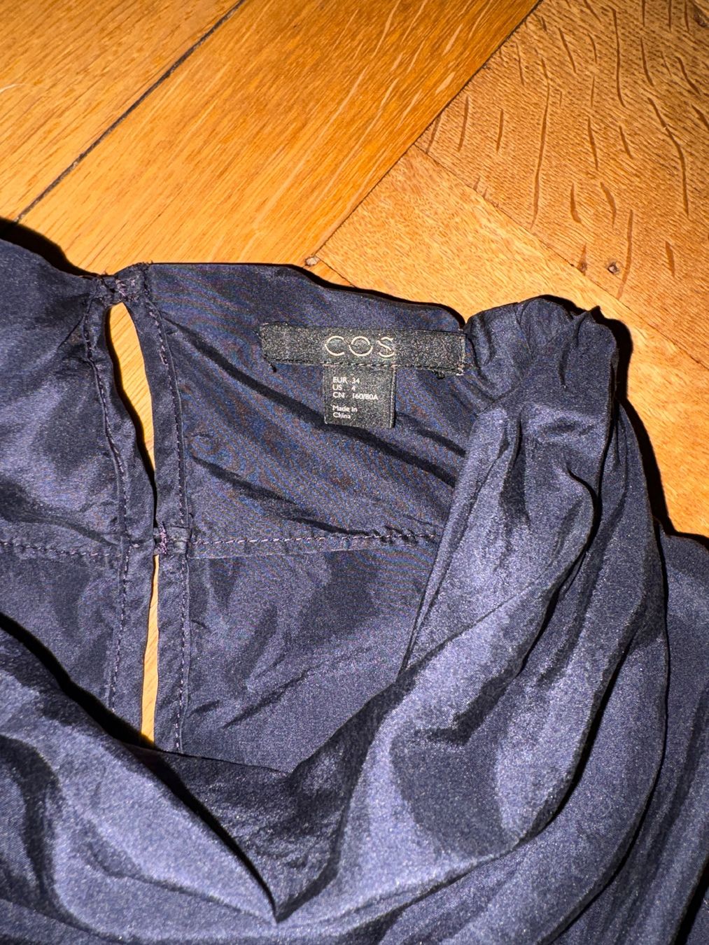 Cos Top: COS - 100% Seide Top / Tunika Gr. 34 – Usato da Zürich venduto da triangular 2