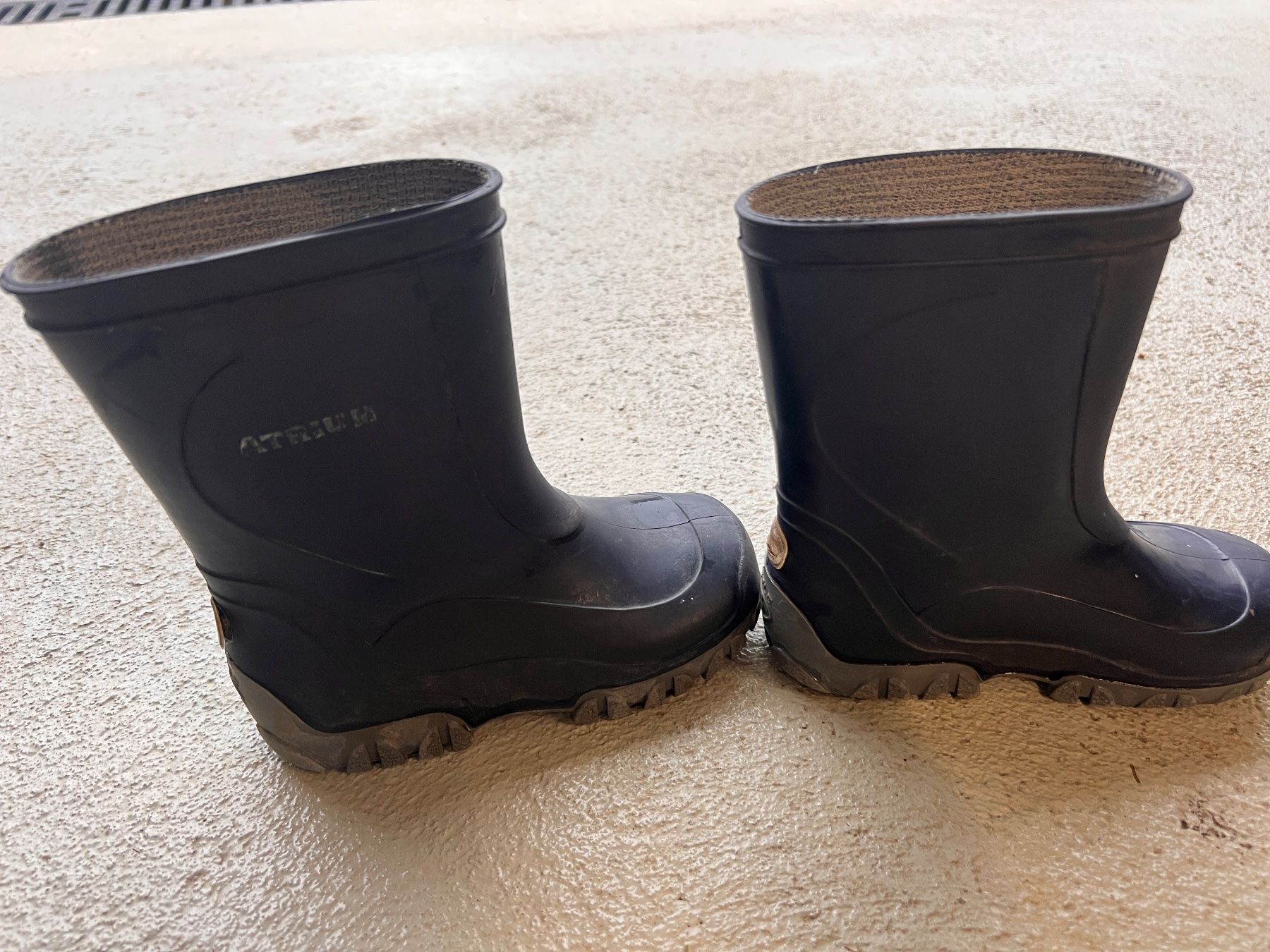 Schuhe für Jungen: Robuste Gummistiefel Gr. 26, Top Zustand! – Gebraucht aus Gipf-Oberfrick von Sonne010203 1