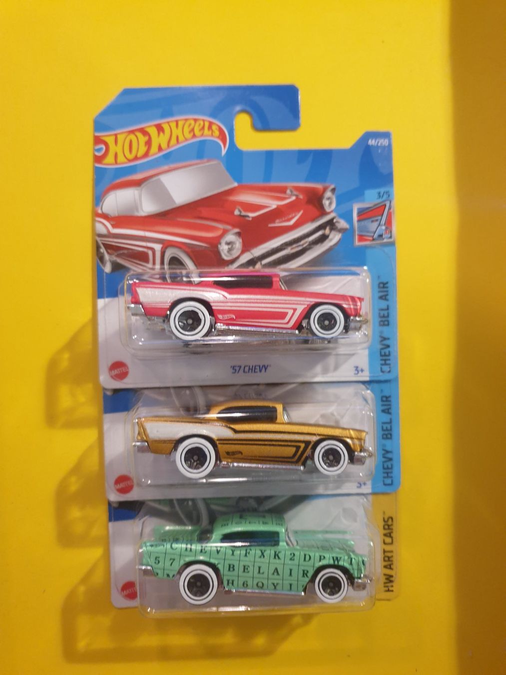 Hot Wheels Modellini d'auto: 3 x Hot Wheels '57 CHEVY – Nuovo e nell'imballaggio originale da Oftringen venduto da Rotor