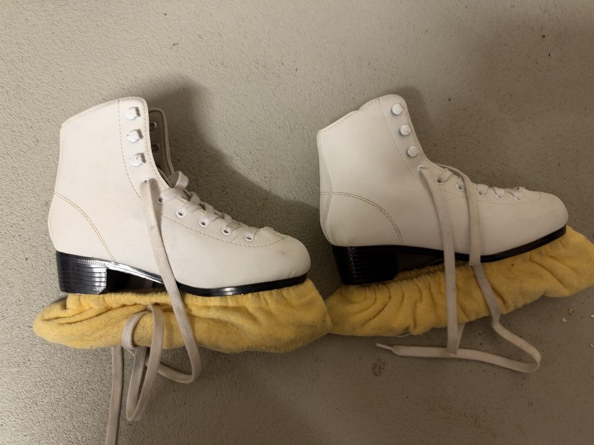 Decathlon Patins à glace: Schlittschuh, GR 35 – D'occasion à Zürich par min_8hvp 1
