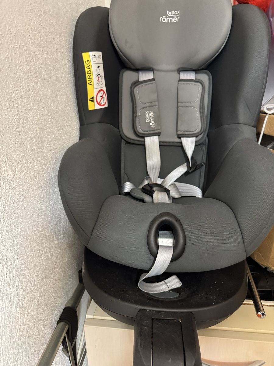 Seggiolini per auto: kindAutositz Britax Römer girevole! – Usato da Zürich venduto da LuFrusciuluGmbH