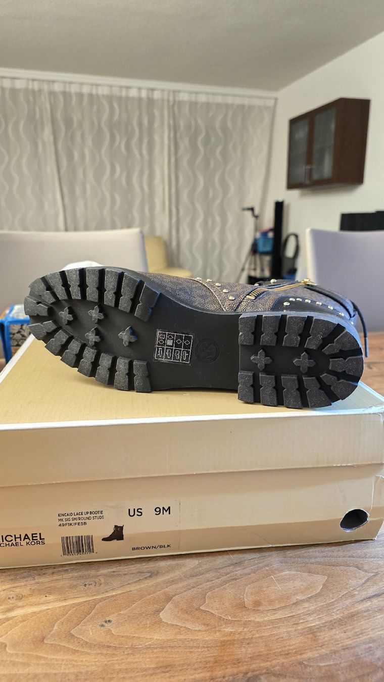Michael Kors Scarpe da donna: Michael Kors Kincaid Stiefel size 40 – Nuovo e nell'imballaggio originale da Biel/Bienne venduto da Yoon62 5