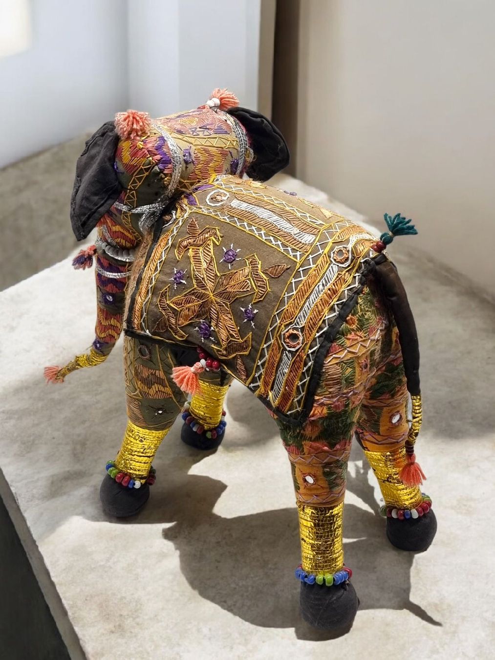 Figuren: Elefanten im Rajasthani Indian-Stil – Gebraucht aus Zürich von Pinogaudio 3