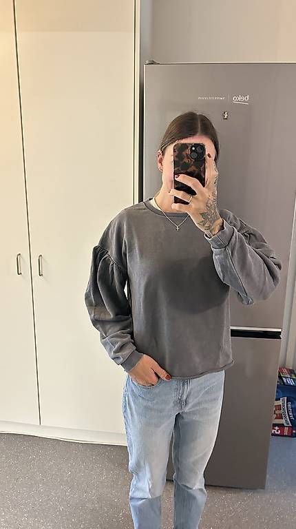 H&M Pullover & Sweatshirts: Sweatshirt – Gebraucht aus Thun von SelinaW1995