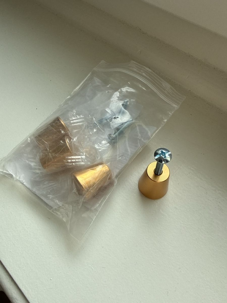 Eisenwaren: Möbel Knöpfe Metall 4 Stück – Gebraucht aus Zürich von Mothai 1