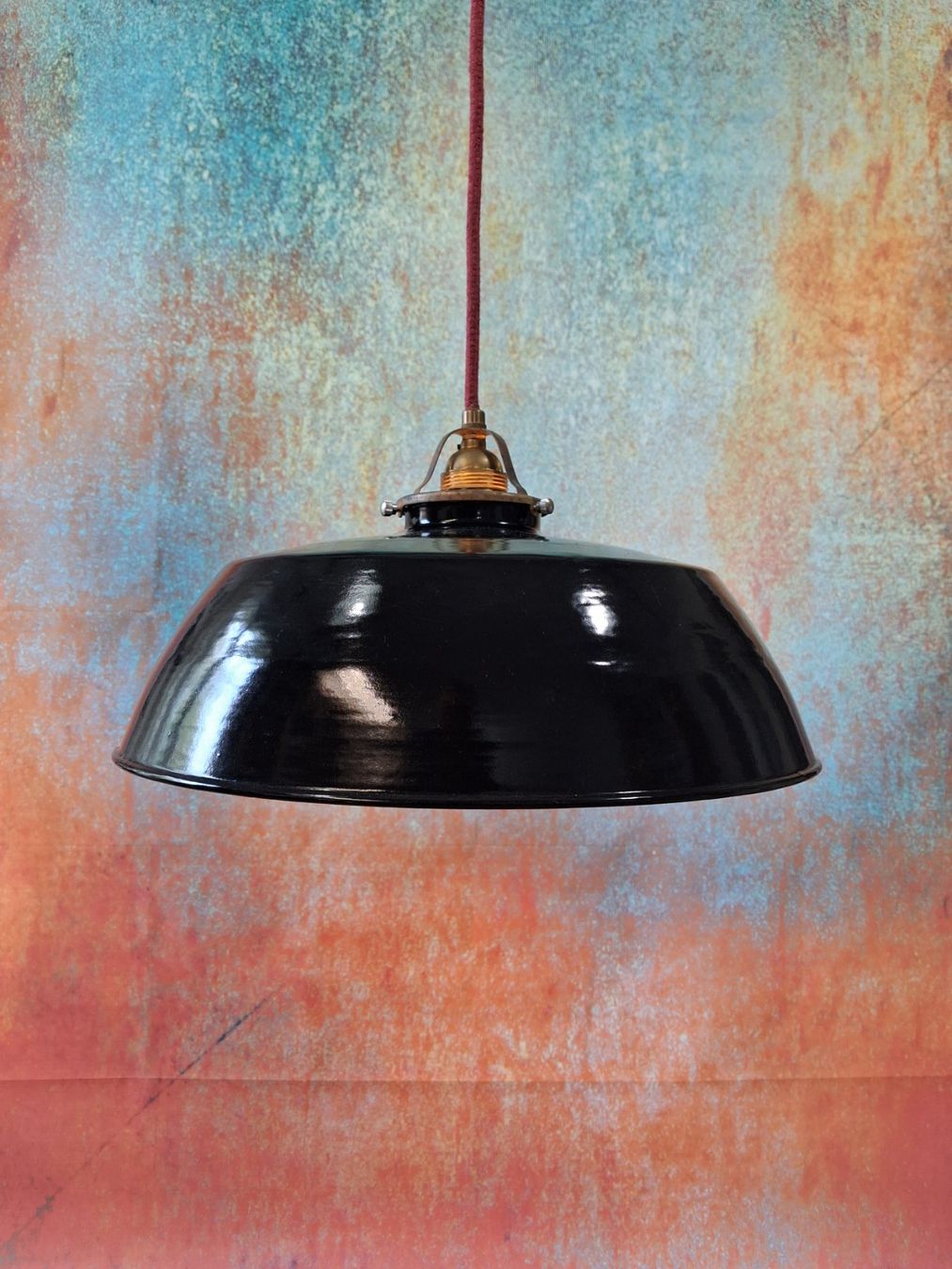 Lampen: Restaurierte alte Emaille Industrie Lampe – Gebraucht aus Winterthur von lampenretter