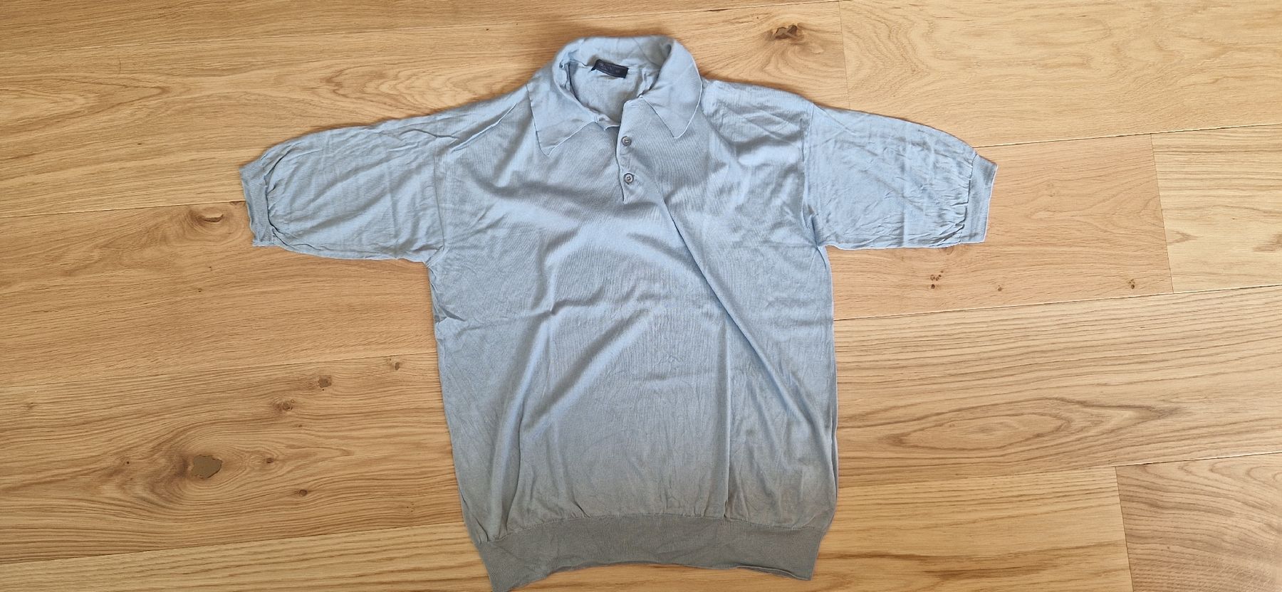 Prada Polo-Shirts: Polo Prada – Neu (gemäss Beschreibung) aus Lausanne von juliusca