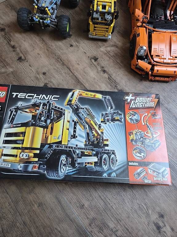 Kit di costruzioni: Lego Technic Truck mit Hydraulik – Usato da Fraubrunnen venduto da Ra_mos 3