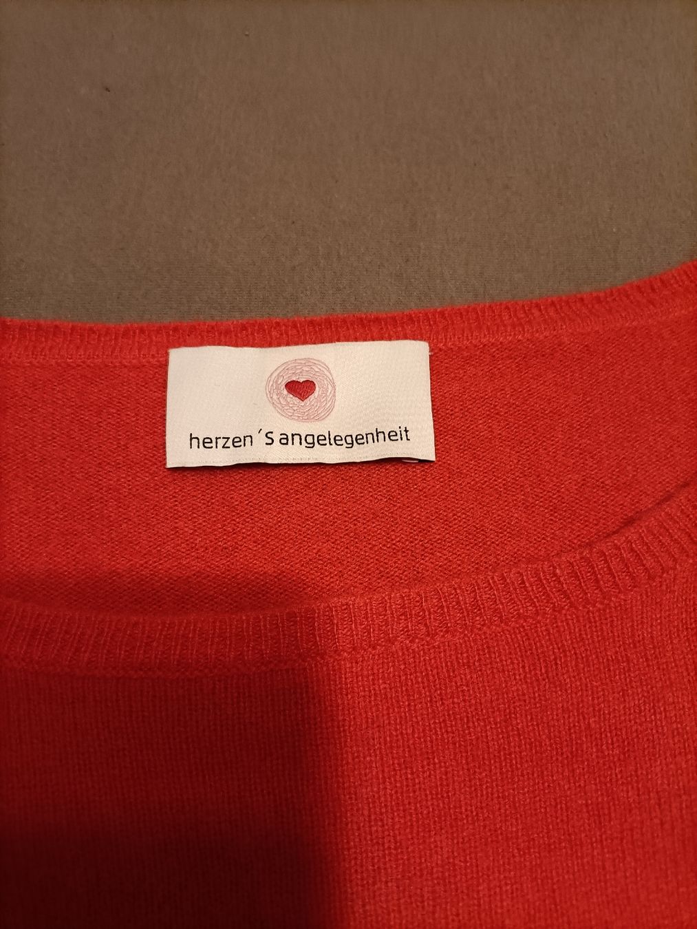 Pulls & Sweat-shirts: Roter Kaschmir-Pullover, Grösse 34 – D'occasion à St. Gallen par jan_ccx7 3