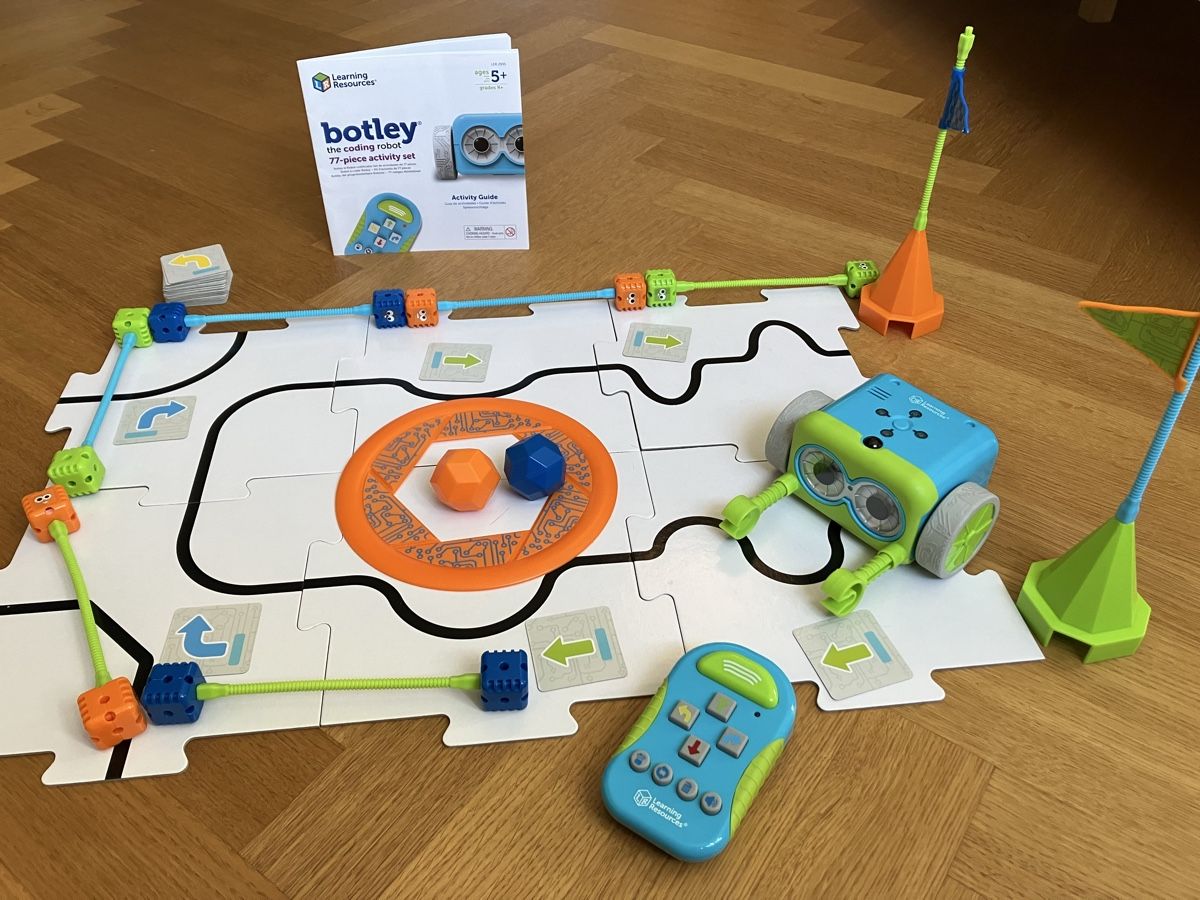 Spielzeuge: Botley the coding robot – Gebraucht aus Riehen von Grayje4 2