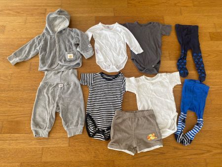 Kleiderpaket Gr 62/68, Babyset, Bodies, Shorts, Strumpfhosen